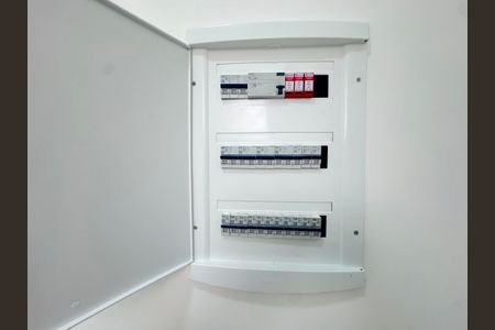 Apartamento à venda com 75m², 2 quartos e 1 vagaQuadro de luz