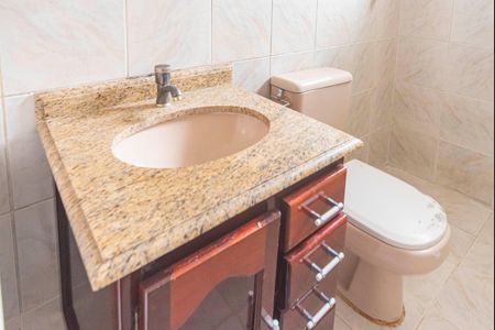 Casa para alugar com 150m², 3 quartos e 2 vagas Casa para alugar com 150m², 3 quartos e 2 vagasBanheiro