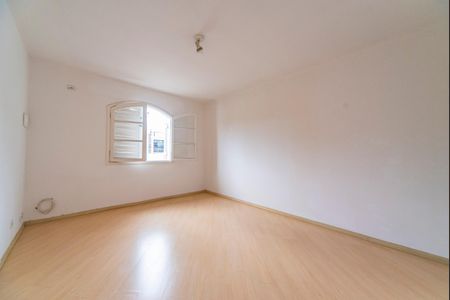 Casa para alugar com 150m², 3 quartos e 2 vagas Casa para alugar com 150m², 3 quartos e 2 vagasSuíte