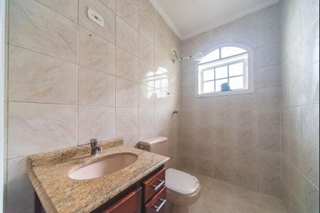 Casa para alugar com 150m², 3 quartos e 2 vagas Casa para alugar com 150m², 3 quartos e 2 vagasBanheiro