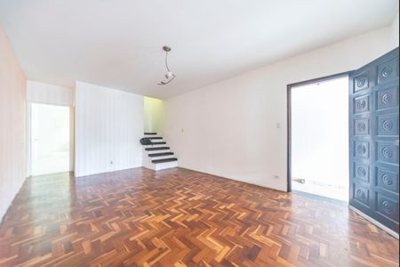 Casa para alugar com 150m², 3 quartos e 2 vagas Casa para alugar com 150m², 3 quartos e 2 vagasSala