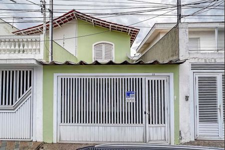 Casa para alugar com 150m², 3 quartos e 2 vagas Casa para alugar com 150m², 3 quartos e 2 vagasFachada