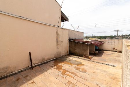 Casa à venda com 190m², 3 quartos e 4 vagas Casa à venda com 190m², 3 quartos e 4 vagasÁrea externa