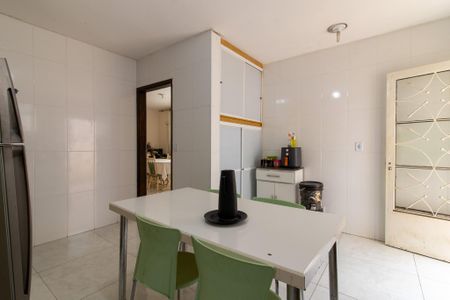 Casa à venda com 190m², 3 quartos e 4 vagas Casa à venda com 190m², 3 quartos e 4 vagasCozinha