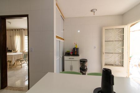Casa à venda com 190m², 3 quartos e 4 vagas Casa à venda com 190m², 3 quartos e 4 vagasCozinha