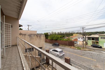 Casa à venda com 190m², 3 quartos e 4 vagas Casa à venda com 190m², 3 quartos e 4 vagasVaranda