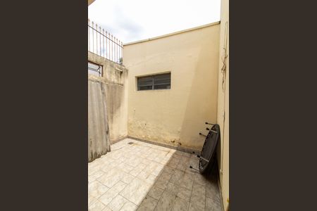 Casa à venda com 190m², 3 quartos e 4 vagas Casa à venda com 190m², 3 quartos e 4 vagasCorredor