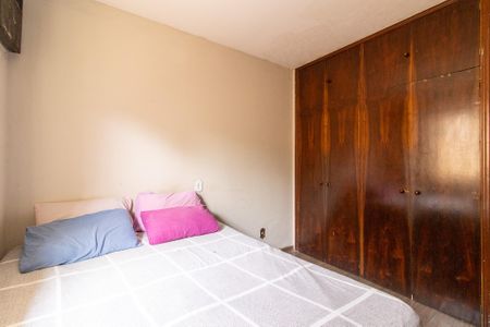 Casa à venda com 190m², 3 quartos e 4 vagas Casa à venda com 190m², 3 quartos e 4 vagasQuarto 2