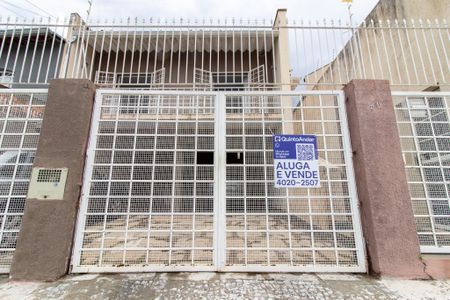 Casa à venda com 190m², 3 quartos e 4 vagas Casa à venda com 190m², 3 quartos e 4 vagasplaca