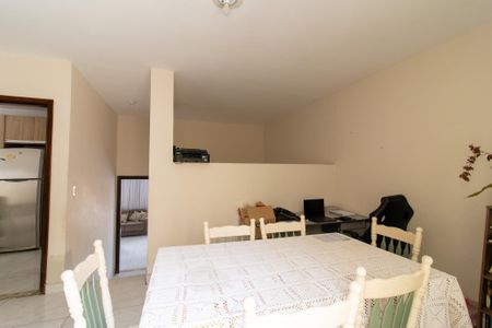 Casa à venda com 190m², 3 quartos e 4 vagas Casa à venda com 190m², 3 quartos e 4 vagasSala de Jantar