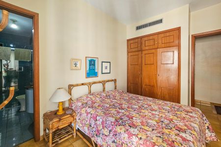 Apartamento para alugar com 160m², 3 quartos e 2 vagas Apartamento para alugar com 160m², 3 quartos e 2 vagasSuíte 1