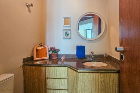 Apartamento para alugar com 160m², 3 quartos e 2 vagas Apartamento para alugar com 160m², 3 quartos e 2 vagasLavabo