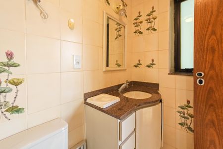 Apartamento para alugar com 160m², 3 quartos e 2 vagas Apartamento para alugar com 160m², 3 quartos e 2 vagasBanheiro da suíte 3