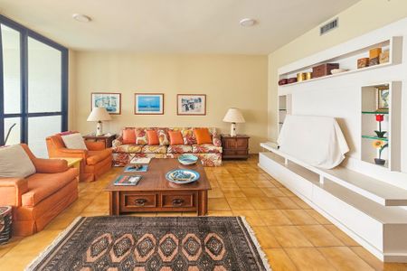 Apartamento para alugar com 160m², 3 quartos e 2 vagas Apartamento para alugar com 160m², 3 quartos e 2 vagasSala