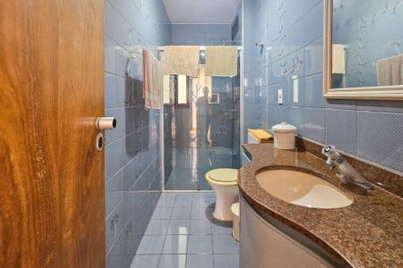 Apartamento para alugar com 160m², 3 quartos e 2 vagas Apartamento para alugar com 160m², 3 quartos e 2 vagasBanheiro da suíte 1