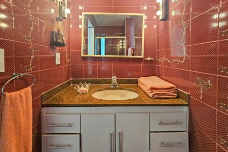 Apartamento para alugar com 160m², 3 quartos e 2 vagas Apartamento para alugar com 160m², 3 quartos e 2 vagasBanheiro da suíte 2