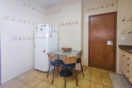 Apartamento para alugar com 160m², 3 quartos e 2 vagas Apartamento para alugar com 160m², 3 quartos e 2 vagasCozinha