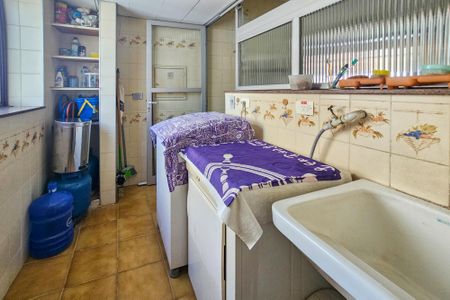 Apartamento para alugar com 160m², 3 quartos e 2 vagas Apartamento para alugar com 160m², 3 quartos e 2 vagasÁrea de serviço