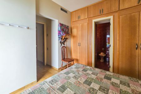 Apartamento para alugar com 160m², 3 quartos e 2 vagas Apartamento para alugar com 160m², 3 quartos e 2 vagasSuíte 2