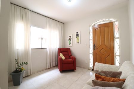 Sala de casa para alugar com 3 quartos, 252m² em Planalto, Uberlândia