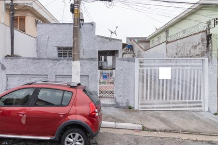 Casa para alugar com 100m², 2 quartos e 2 vagasFachada