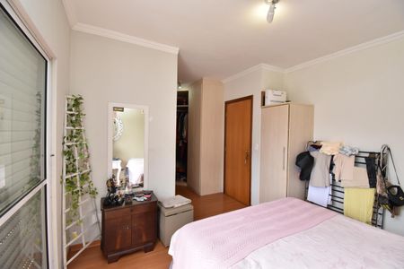 Casa para alugar com 179m², 3 quartos e 2 vagasSuíte