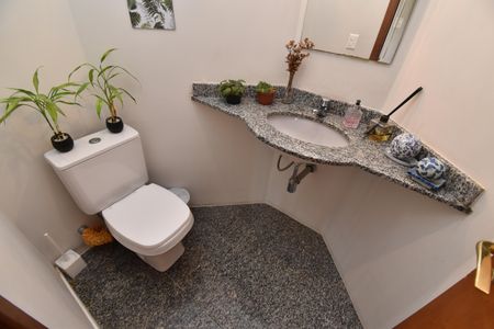 Lavabo de casa para alugar com 3 quartos, 179m² em Campina do Siqueira, Curitiba