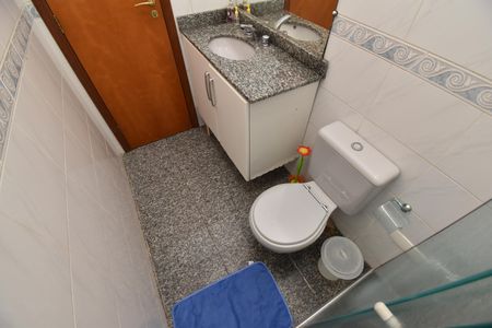 Casa para alugar com 179m², 3 quartos e 2 vagasBanheiro Social