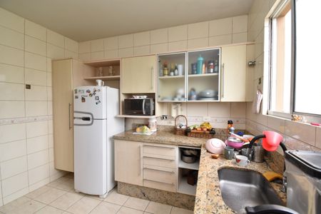 Casa para alugar com 179m², 3 quartos e 2 vagasCozinha