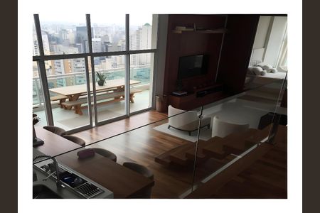 Apartamento para alugar com 1 quarto, 130m² em Jardim das Acacias, São Paulo