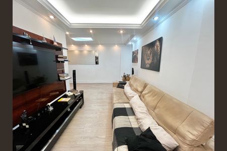 Apartamento à venda com 135m², 3 quartos e 3 vagas Apartamento à venda com 135m², 3 quartos e 3 vagasSala