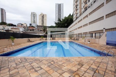 Apartamento à venda com 135m², 3 quartos e 3 vagas Apartamento à venda com 135m², 3 quartos e 3 vagasÁrea comum - Piscina