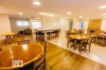 Apartamento à venda com 135m², 3 quartos e 3 vagas Apartamento à venda com 135m², 3 quartos e 3 vagasÁrea comum - Salão de festas