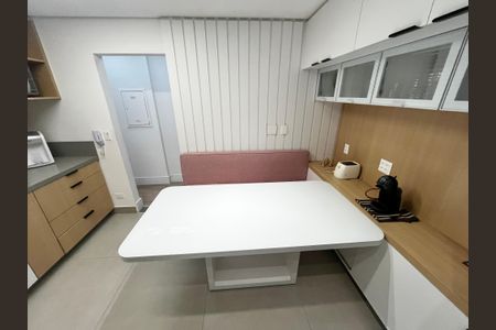 Apartamento à venda com 135m², 3 quartos e 3 vagas Apartamento à venda com 135m², 3 quartos e 3 vagasCozinha