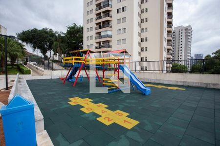 Apartamento à venda com 135m², 3 quartos e 3 vagas Apartamento à venda com 135m², 3 quartos e 3 vagasÁrea comum - Playground