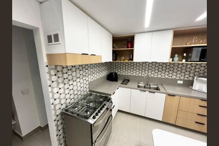 Apartamento à venda com 135m², 3 quartos e 3 vagas Apartamento à venda com 135m², 3 quartos e 3 vagasCozinha
