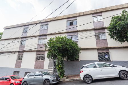 Apartamento para alugar com 120m², 3 quartos e 1 vaga Apartamento para alugar com 120m², 3 quartos e 1 vagaFachada