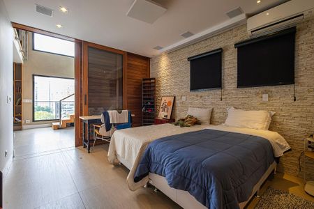 Apartamento à venda com 240m², 2 quartos e 3 vagasSuíte 2