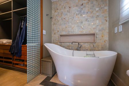 Apartamento à venda com 240m², 2 quartos e 3 vagasSuíte 1