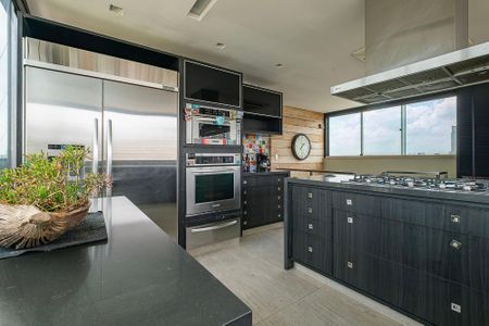 Apartamento à venda com 240m², 2 quartos e 3 vagasCozinha