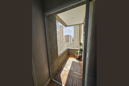 Apartamento à venda com 68m², 1 quarto e 2 vagas Apartamento à venda com 68m², 1 quarto e 2 vagasVaranda