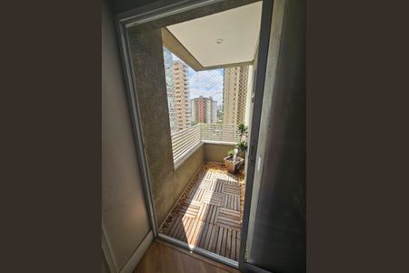 Apartamento à venda com 68m², 1 quarto e 2 vagas Apartamento à venda com 68m², 1 quarto e 2 vagasVaranda