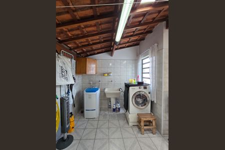 Casa à venda com 223m², 3 quartos e 2 vagas Casa à venda com 223m², 3 quartos e 2 vagasÁrea de Serviço