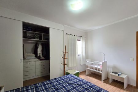 Casa à venda com 223m², 3 quartos e 2 vagas Casa à venda com 223m², 3 quartos e 2 vagasQuarto 2