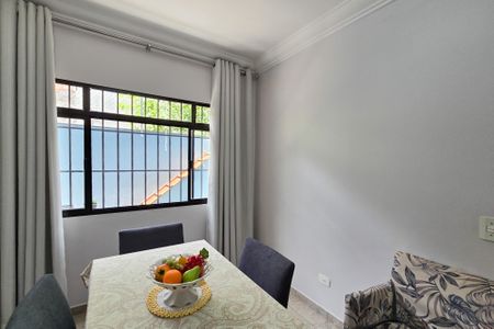 Casa à venda com 223m², 3 quartos e 2 vagas Casa à venda com 223m², 3 quartos e 2 vagasCopa