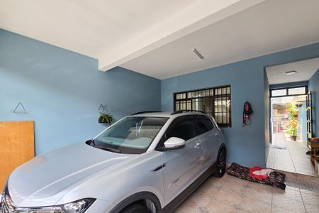 Casa à venda com 223m², 3 quartos e 2 vagas Casa à venda com 223m², 3 quartos e 2 vagasGaragem