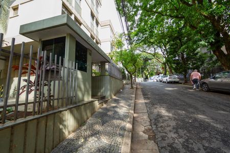 Apartamento à venda com 80m², 3 quartos e 1 vaga Apartamento à venda com 80m², 3 quartos e 1 vagaFachada