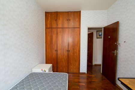 Quarto 1 de apartamento para alugar com 3 quartos, 80m² em Coração Eucarístico, Belo Horizonte