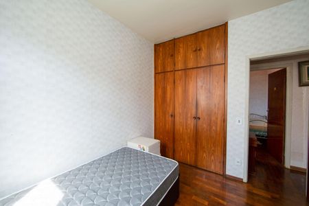 Quarto 1 de apartamento para alugar com 3 quartos, 80m² em Coração Eucarístico, Belo Horizonte