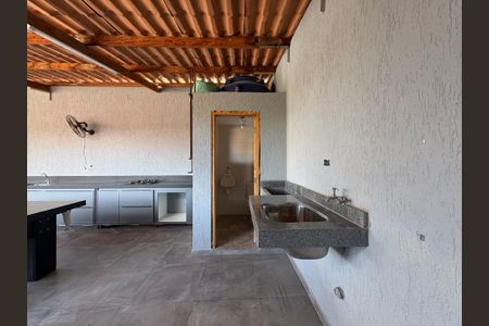 Casa à venda com 300m², 4 quartos e 3 vagas Casa à venda com 300m², 4 quartos e 3 vagasLavanderia 2